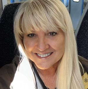 Meet your Posher, Becky